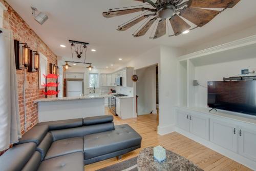 Charming Apartment about 15 Mi to The Amish Village! in Lancaster, USA
