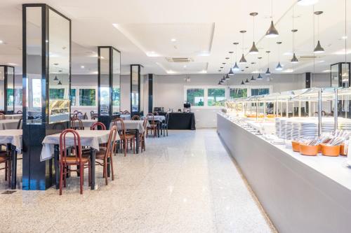 ห้องอาหาร, Luz Hotel by Castelo Itaipava in กัมโปส โด อีกัวชู