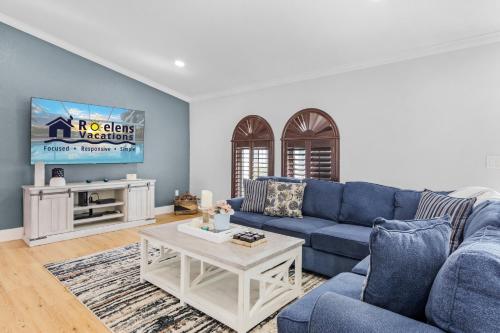 Adventure awaits with Heated Pool Kayaks Pool Table & Private Beach - Villa Las Palmas - image 10