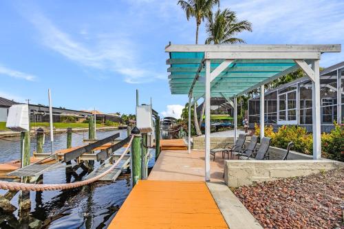 Adventure awaits with Heated Pool Kayaks Pool Table & Private Beach - Villa Las Palmas - image 9