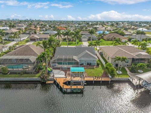 Adventure awaits with Heated Pool Kayaks Pool Table & Private Beach - Villa Las Palmas - image 5