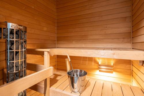 Spacious 2BR at Tammela Stadium - Sauna & Balcony, Tampere (zdjęcie 6)
