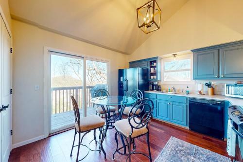 Lake Haven Condo in Holiday Island, USA