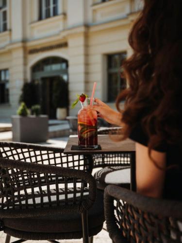 511821711 Anna Grand Hotel
