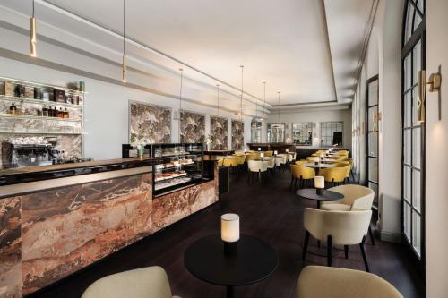 511821723 Anna Grand Hotel