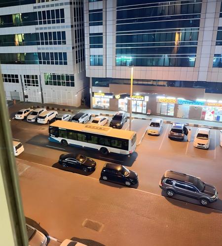 MBZ - Amazing Room in Mohammed Bin Zayed Város