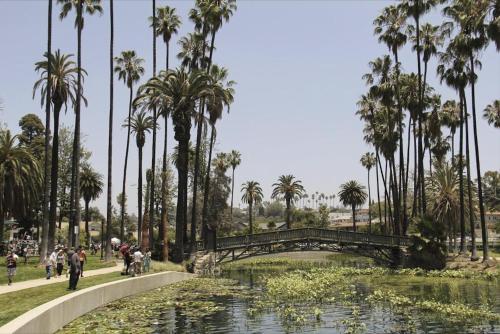 Spacious Resort Getaway @ Echo Park Ranch - Luxury indoor/ outdoor home steps from Sunset Blvd, Echo Park Lake, Dodgers Stadium, Los Angeles (photo 10)