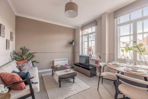 Windsor Castle Chic: 1BR,Parking