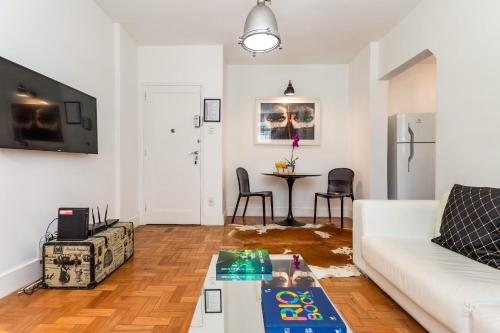 One-Bedroom Apartment image 6