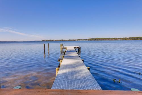 New Bern Home w/ Direct Access to Neuse River - Fairfield Harbour, NC