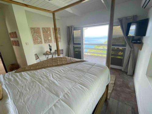 Amazing mountain top villa in Marigot Bay