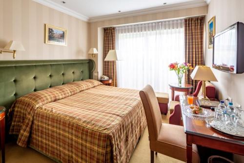 Swiss Hotel - image 4