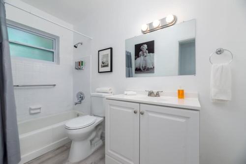 Short Walk to Wilton Drive Apt1 in Fort Lauderdale, USA