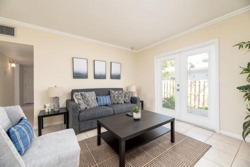 Short Walk to Wilton Drive Apt3 in Fort Lauderdale, USA