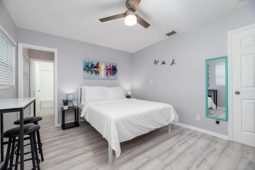 Short Walk to Wilton Drive Apt5 in Fort Lauderdale, USA
