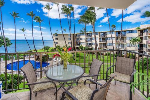 Kanai a Nalu 314 - Newly Renovated, Oceanfront, AC