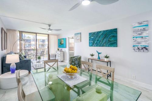 Kanai a Nalu 314 - Newly Renovated, Oceanfront, AC