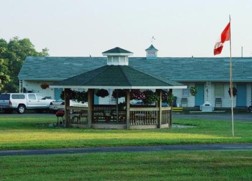 Theater Motel in Westfield, USA