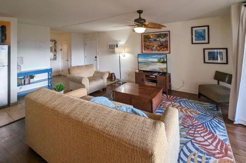 Kihei Holiday 215 - a Charming 2BR, 1BA Condo, AC