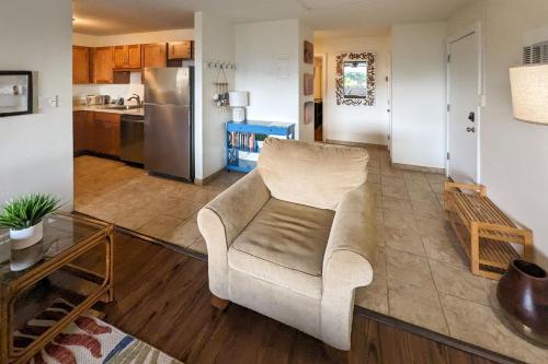 Kihei Holiday 215 - a Charming 2BR, 1BA Condo, AC