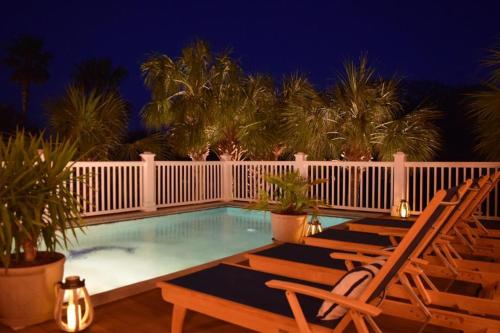 1 Palm Court in Isle of Palms, USA
