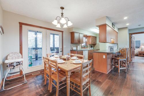Frogs Hollow Home - 8 Miles to Table Rock Lake! - image 10