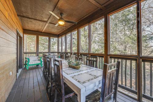 Frogs Hollow Home - 8 Miles to Table Rock Lake! - image 12