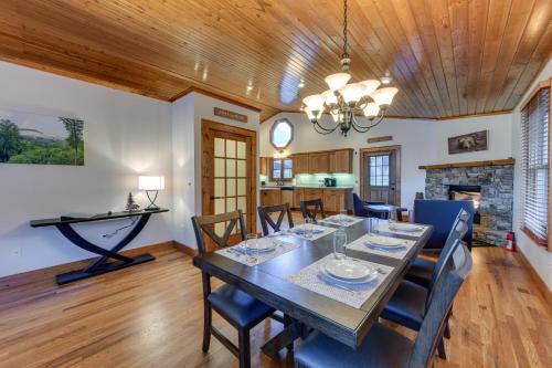 Mountain-View Cabin in Maggie Valley with Foosball! in Maggie Valley, USA