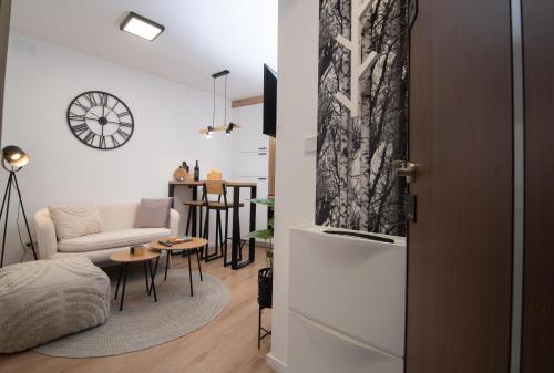 Cute 1BDR in City Center 1