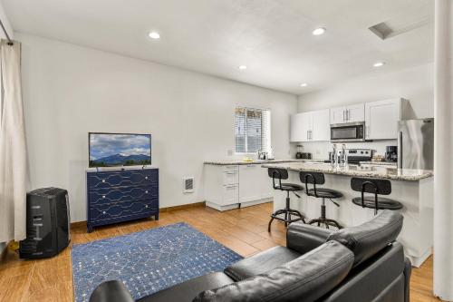 Greenlaw Studio in the Pines! - Apartment - Flagstaff