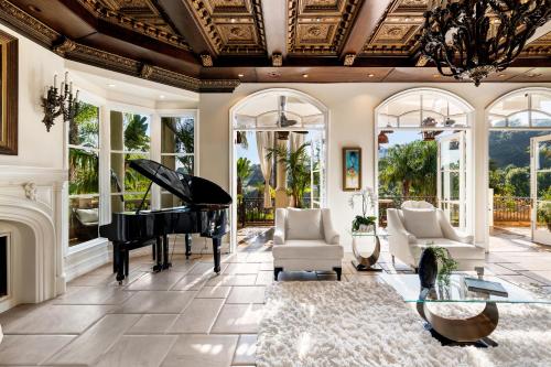 Luxury Bel Air Villa Heated Pool Panoramic Views 6 Bedrooms