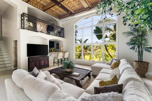 Luxury Bel Air Villa Heated Pool Panoramic Views 6 Bedrooms