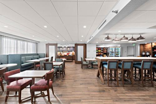 Wingate by Wyndham Los Angeles Airport - image 9