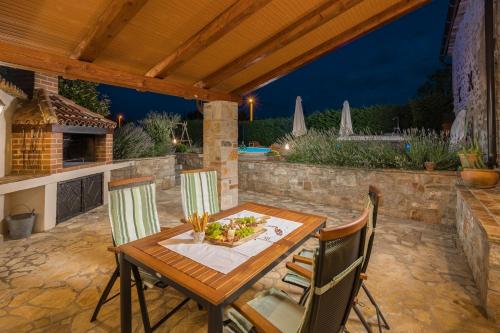 Family friendly house with a swimming pool Cerion, Central Istria - Sredisnja Istra - 16332