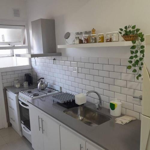 Kitchen, Calido lugar temporario in Barrio Zacagnini