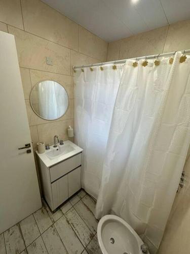 Bathroom, Calido lugar temporario in Barrio Zacagnini