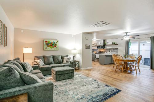 Updated Duplex Home Less Than 1 Mi to Downtown Enumclaw! - Enumclaw