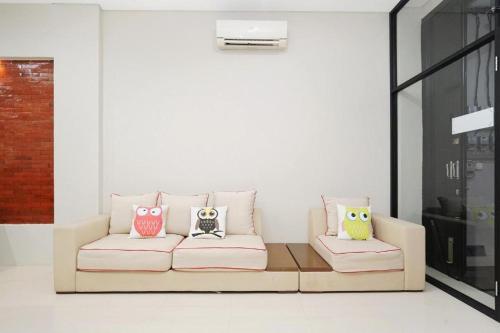 The Colins Hotel near Waterpark