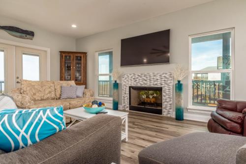 Chillax - 2810 Bienville Blvd home in Dauphin Island, USA