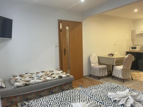 Homestay Renata - image 8
