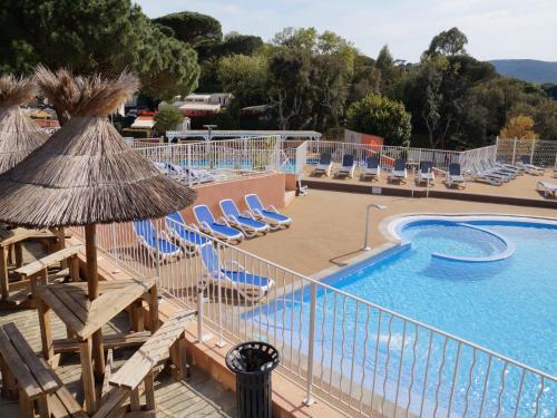 Étterem, Le TropeZen Confort Plus TV WIFI VOD PISCINE CHAUFEE in Gassin