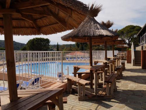 Étterem, Le TropeZen Confort Plus TV WIFI VOD PISCINE CHAUFEE in Gassin