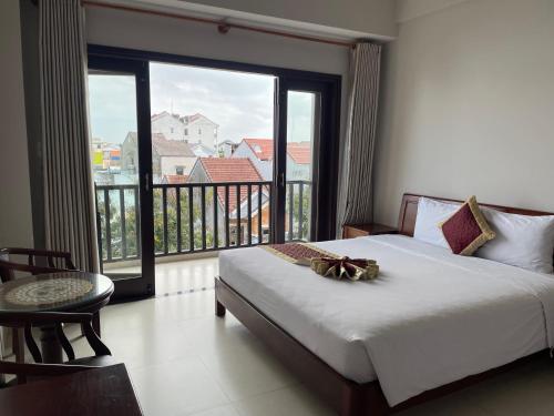 Deluxe Double or Twin Room with Balcony image 2