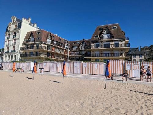 Зовнішній вигляд готелю, Les Sables d'Or - accès direct plage, vue mer, terrasses, parking (Les Sables d'Or - acces direct plage, vue mer, terrasses, parking) in Ульгат