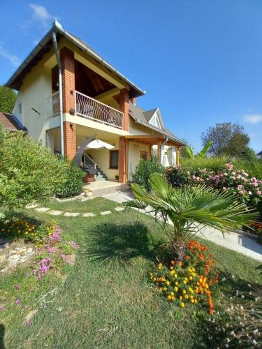 Rozsadomb Apartman – khách sạn tại Zalakaros
