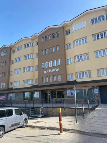 Holidays, Arttyfal, 2 Dormitorios para 4 personas, parking y wi-fi, Malaga