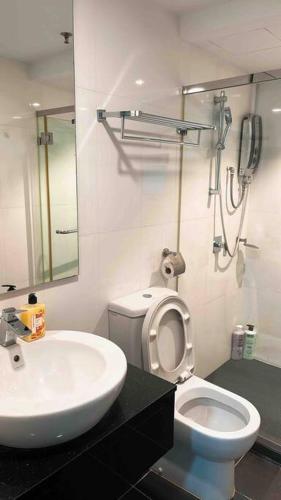 Karaoke,XBox,Foosball,Billiard,Air Hockey,Ping Pong & Board Games