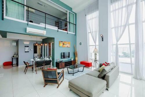 Karaoke,XBox,Foosball,Billiard,Air Hockey,Ping Pong & Board Games