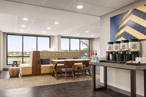 Hampton Inn Kansas City - Airport, Kansas City (fotografie 8)