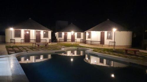 ザ ビレッジ リゾート マンダヴィ (The Village Resort Mandvi) in マンダヴィ